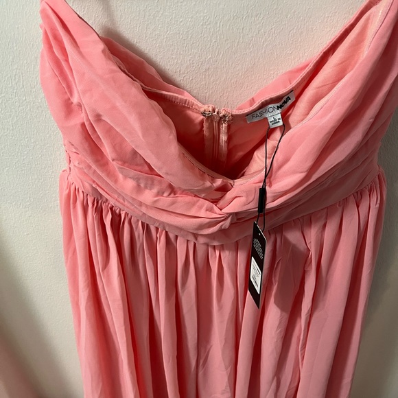 Fashion Nova Bridesmaid/PROM Dress (Small and Large Available) - Picture 13 of 16